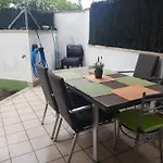 Precioso Con Piscina Y Jardín Propio *